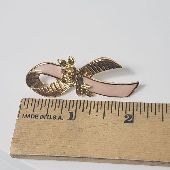 VINTAGE AVON Breast Cancer Awareness Ribbon Pin - Picture 5 of 5